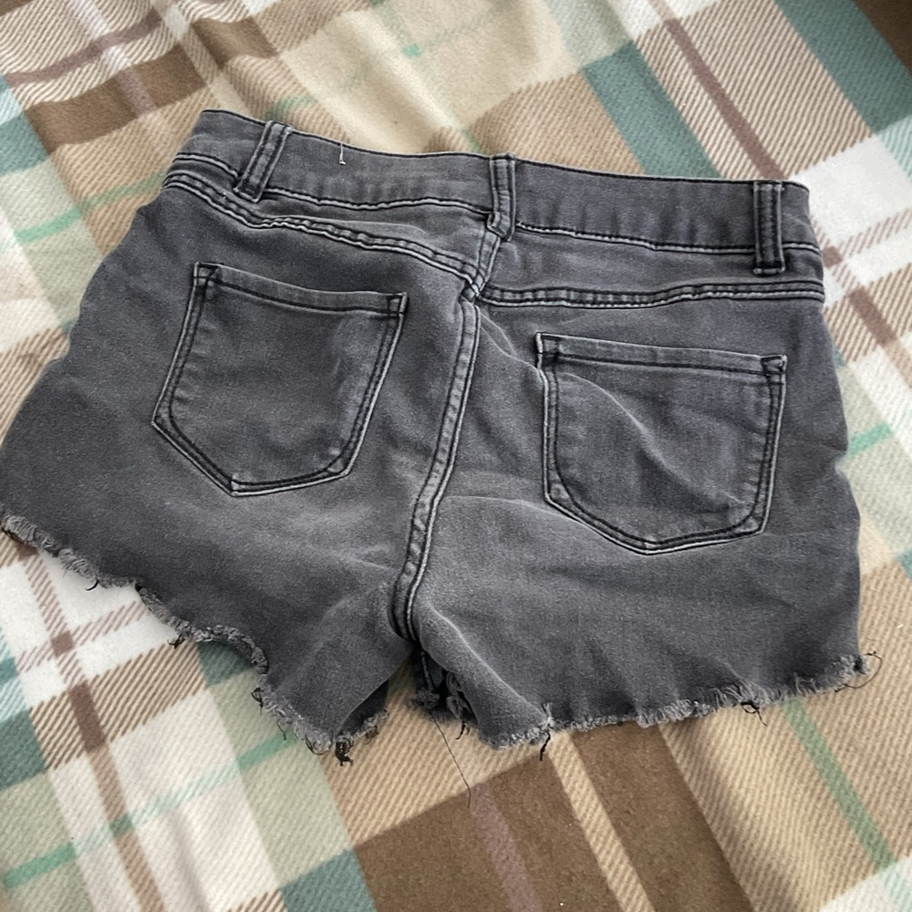 Black cut-off shorts🖤🎫